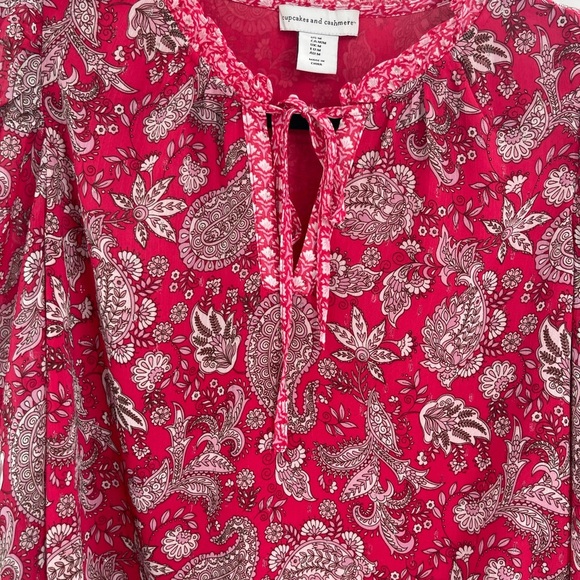 Cupcakes & Cashmere Blouse Paisley Top Red Puff Sleeve Tie Neck Blouse Sz Medium - Picture 3 of 7